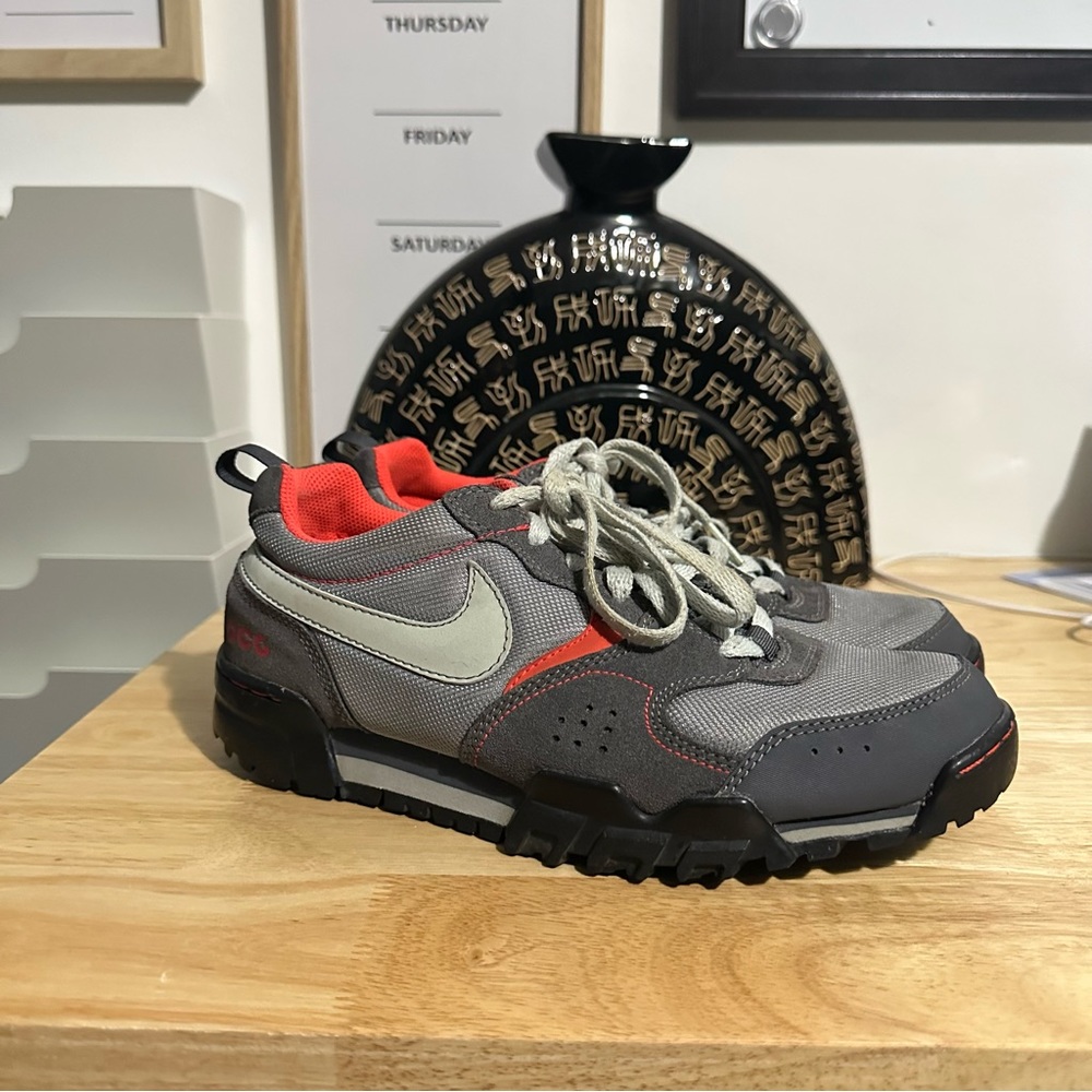 Nike ACG Womens Trekking Hiking Shoes